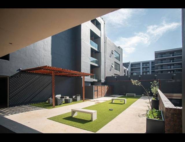 1 BEDROOM APARTMENT TO LET IN UMHLANGA RIDGE